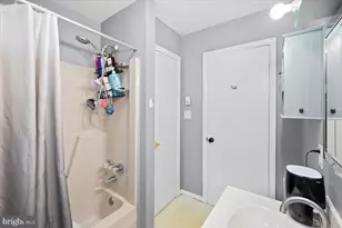 593 Country Pl Dr, Tobyhanna, PA 18466 - Photo 43