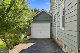 1317 Coolbaugh St, Stroudsburg, PA 18360 - Photo 37