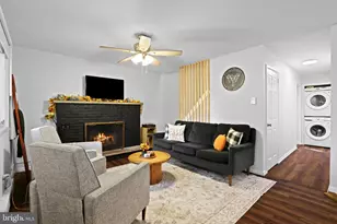 9820 Deerwood Dr, Tobyhanna, PA 18466 - Photo 7