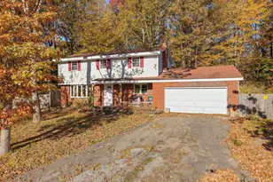 10 Hemlock Rd, Mount Pocono, PA 18344 - Photo 1