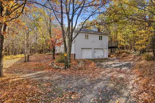 1353 Allegheny Dr, Blakeslee, PA 18610 - Photo 7