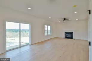 883 Emerald Valley Ln, Bangor, PA 18013 - Photo 15