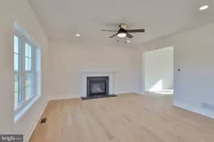 936 Emerald Valley Ln, Bangor, PA 18013 - Photo 17