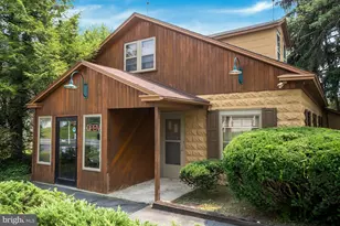 328 E Lawn Rd, Nazareth, PA 18064 - Photo 1