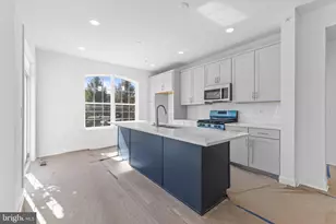 868 Veneto Ct, Easton, PA 18040 - Photo 11