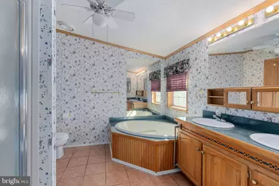 183 Greenbriar Dr S, Bath, PA 18014 - Photo 41