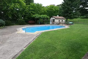 1501 Detweiler Ave, Hellertown, PA 18055 - Photo 5