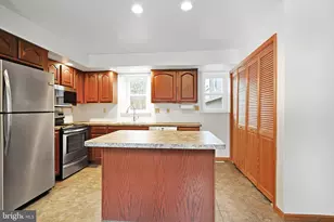 337 W Main St, Bath, PA 18014 - Photo 9