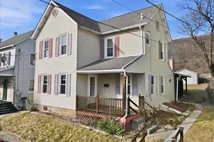 709 William St, Pen Argyl, PA 18072 - Photo 3
