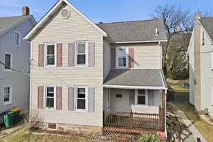 709 William St, Pen Argyl, PA 18072 - Photo 1