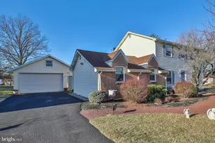 2811 Kingsview Ave, Easton, PA 18045 - Photo 1