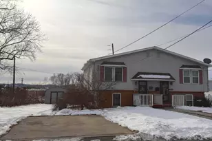 2734 Columbia St, Easton, PA 18045 - Photo 1