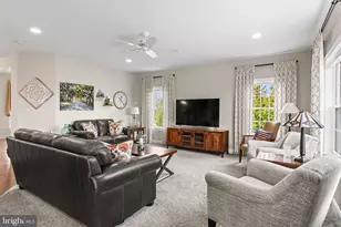 6800 Gwenmawr Rd, Bethlehem, PA 18017 - Photo 9