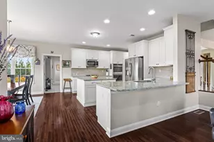 6800 Gwenmawr Rd, Bethlehem, PA 18017 - Photo 15