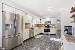 1027 1st Ave, Hellertown, PA 18055 - Photo 3