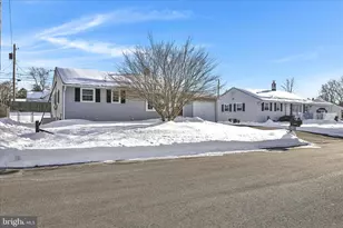 4340 Winfield Terrace, Easton, PA 18045 - Photo 3