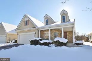 13 Devonshire Dr, Easton, PA 18045 - Photo 1