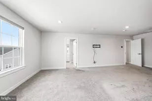 1079 Woodmont Ln, Catasaqua, PA 18032 - Photo 19