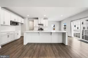 1079 Woodmont Ln, Catasaqua, PA 18032 - Photo 13