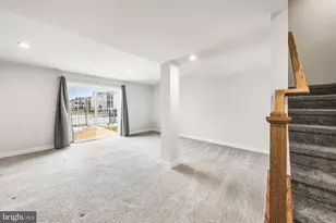 1079 Woodmont Ln, Catasaqua, PA 18032 - Photo 31