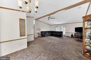 182 Greenbriar Dr S, Bath, PA 18014 - Photo 5