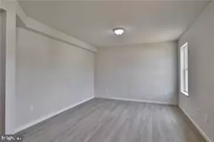 665 Sipos Dr, Northampton Township, PA 18067 - Photo 9