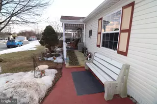 1233 Valley Forge Dr, Walnutport, PA 18088 - Photo 3