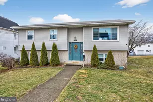 1386 Jefferson St, Hellertown, PA 18055 - Photo 1