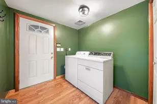 939 Constitution Ave, Pen Argyl, PA 18072 - Photo 9