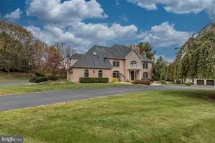 3685 Manor Rd, Bethlehem, PA 18020 - Photo 3