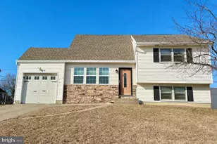 3041 Hermitage Ave, Easton, PA 18045 - Photo 1