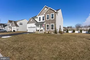 425 Chief Tatamy St, Easton, PA 18045 - Photo 3