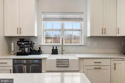 425 Chief Tatamy Street, Easton, PA 18045 - Photo 17