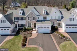 1970 Carriage Knoll Dr, Bethlehem, PA 18015 - Photo 3