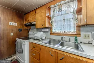 1358 Blue Mountain Dr, Danielsville, PA 18038 - Photo 17