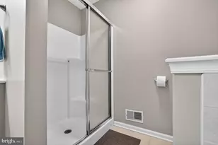 2270 Jeannette Ln, Easton, PA 18040 - Photo 25