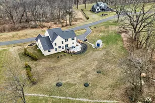 2645 Longridge Dr, Hellertown, PA 18055 - Photo 3