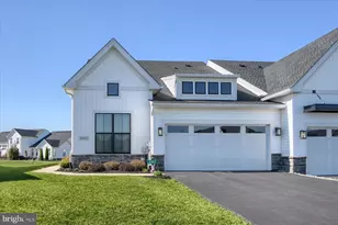 6963 Maple Dr, Bath, PA 18014 - Photo 3