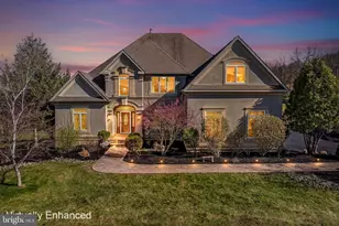 1572 Courtney Ct, Hellertown, PA 18055 - Photo 3