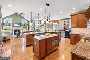 1572 Courtney Ct, Hellertown, PA 18055 - Photo 9