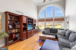 1572 Courtney Ct, Hellertown, PA 18055 - Photo 7