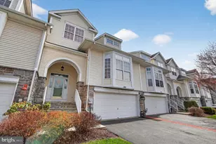 186 Oakmont Ct, Easton, PA 18042 - Photo 1