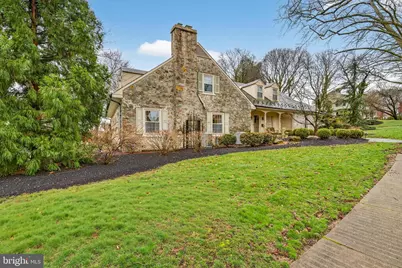 2011 Sycamore Street, Bethlehem, PA 18017 - Photo 3