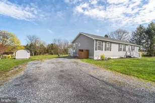 838 S Dogwood Rd, Walnutport, PA 18088 - Photo 5