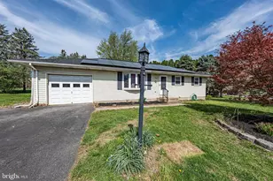 8 Babbling Brook Rd, Easton, PA 18045 - Photo 3