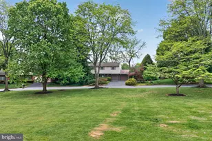 1189 Bluestone Dr, Bethlehem, PA 18017 - Photo 47