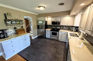 379 Valley Hi Ct, Walnutport, PA 18088 - Photo 9