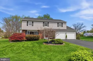 1847 Clarence Dr, Hellertown, PA 18055 - Photo 3