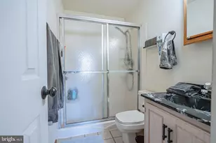 2725 Victoria Ln, Easton, PA 18045 - Photo 25