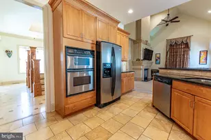 49 Crest Blvd, Easton, PA 18045 - Photo 25